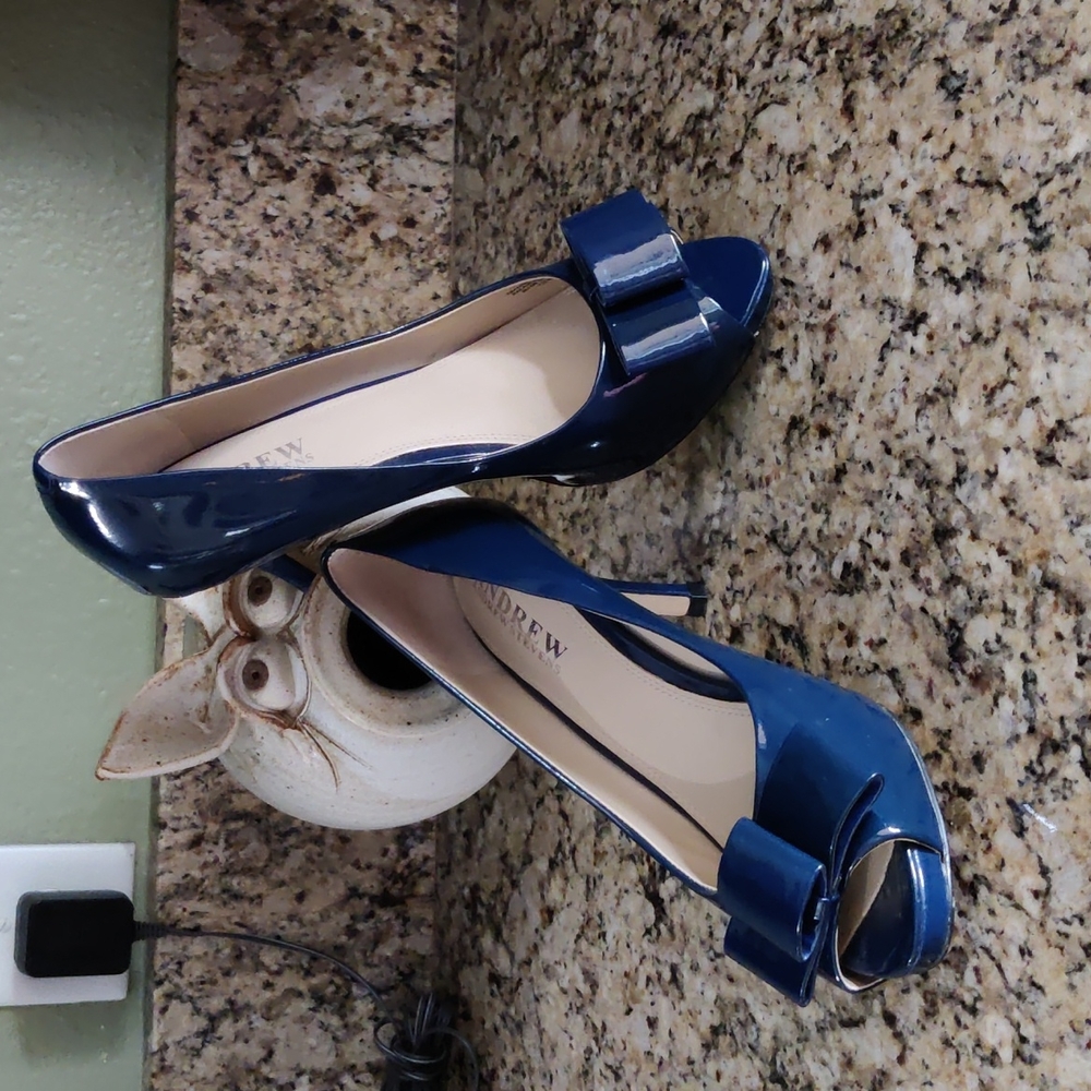 Andrew Stevens Carolina open toe Pumps